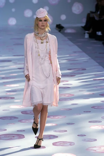 Look 17